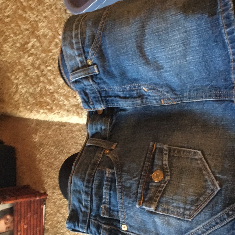Levi’s mini skirt